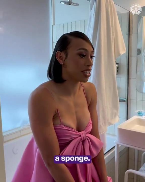 以后就當(dāng)你的球迷了這位WNBA新秀妹子，身材也是相當(dāng)炸裂